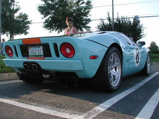 Illustration for article titled $kaycog to the Gulf-liveried courtesy phone, please.